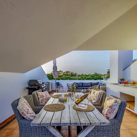 Sol With Pool, Garden & Rooftop Terrace Quarteira