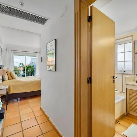 Sol With Pool, Garden & Rooftop Terrace Apartamento *
