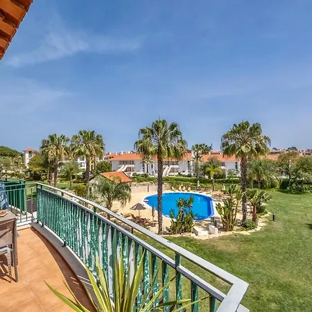 Sol With Pool, Garden & Rooftop Terrace Apartamento Quarteira