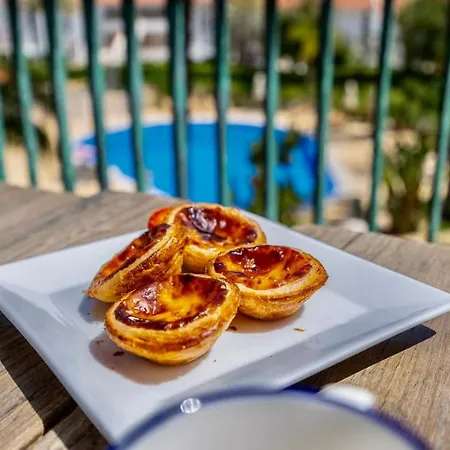 Sol With Pool, Garden & Rooftop Terrace Apartamento Quarteira