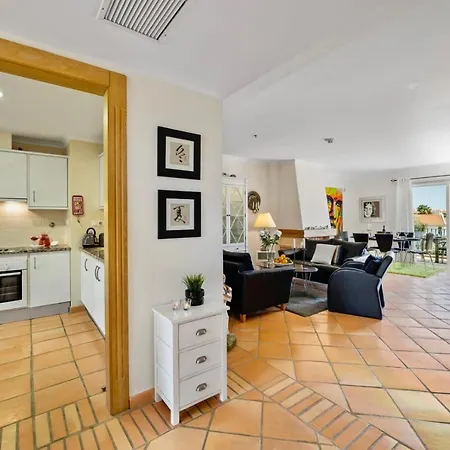 Apartment Sol With Pool, Garden & Rooftop Terrace